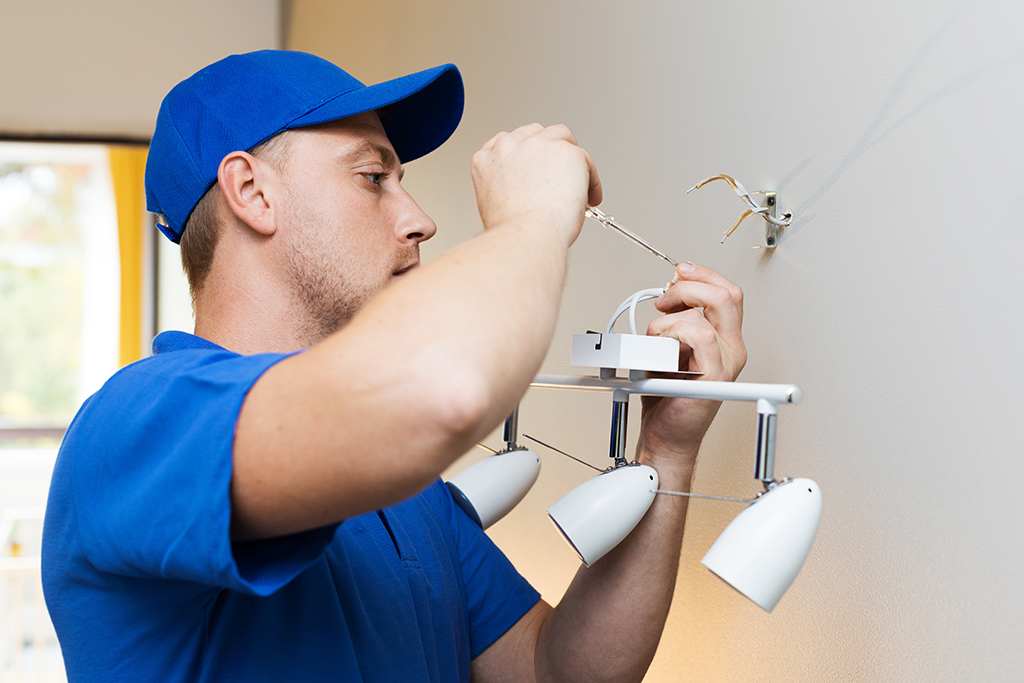 When-Should-You-Call-an-Electrician--_-Electrical-Contractors-in-Florence,-SC