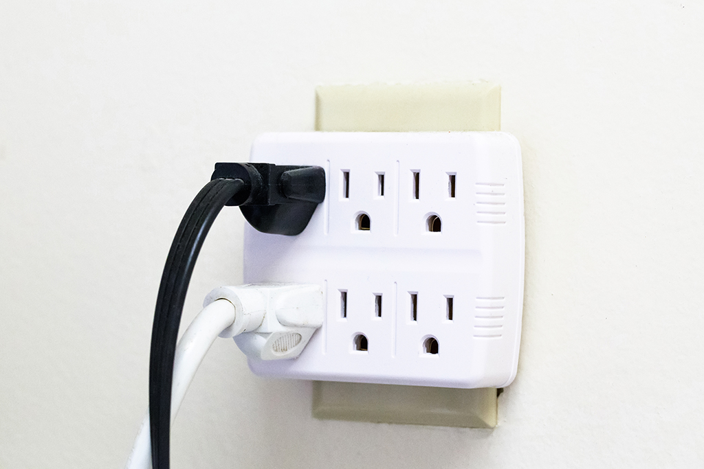 Are-Three-Prong-Adaptors-Safe-to-Use-in-Older-Homes--_-Insight-from-Your-Florence,-SC-Electrical-Service-Provider