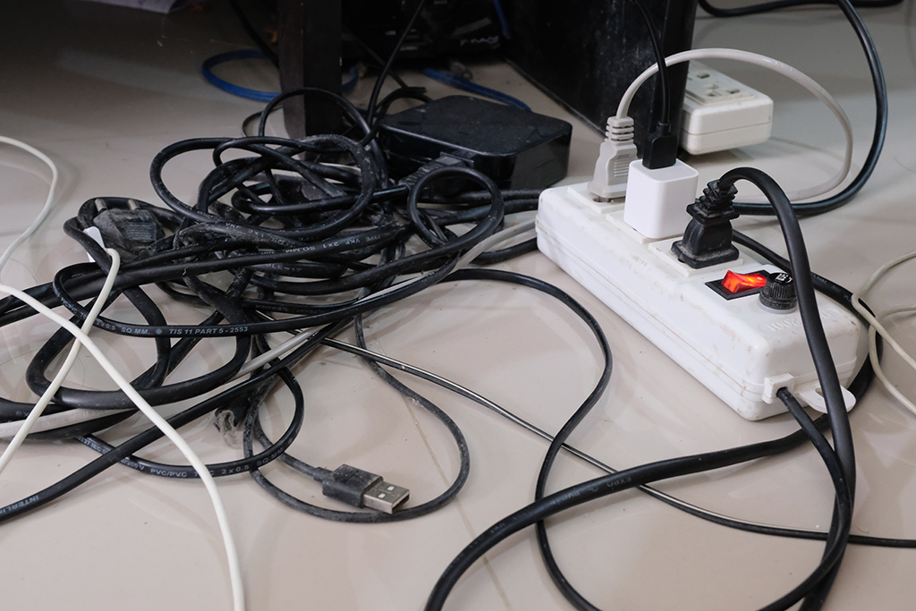 Ways-You-Are-Overloading-Your-Electrical-System-&-How-You-Can-Benefit-From-An-Electrician-_-Florence,-SC