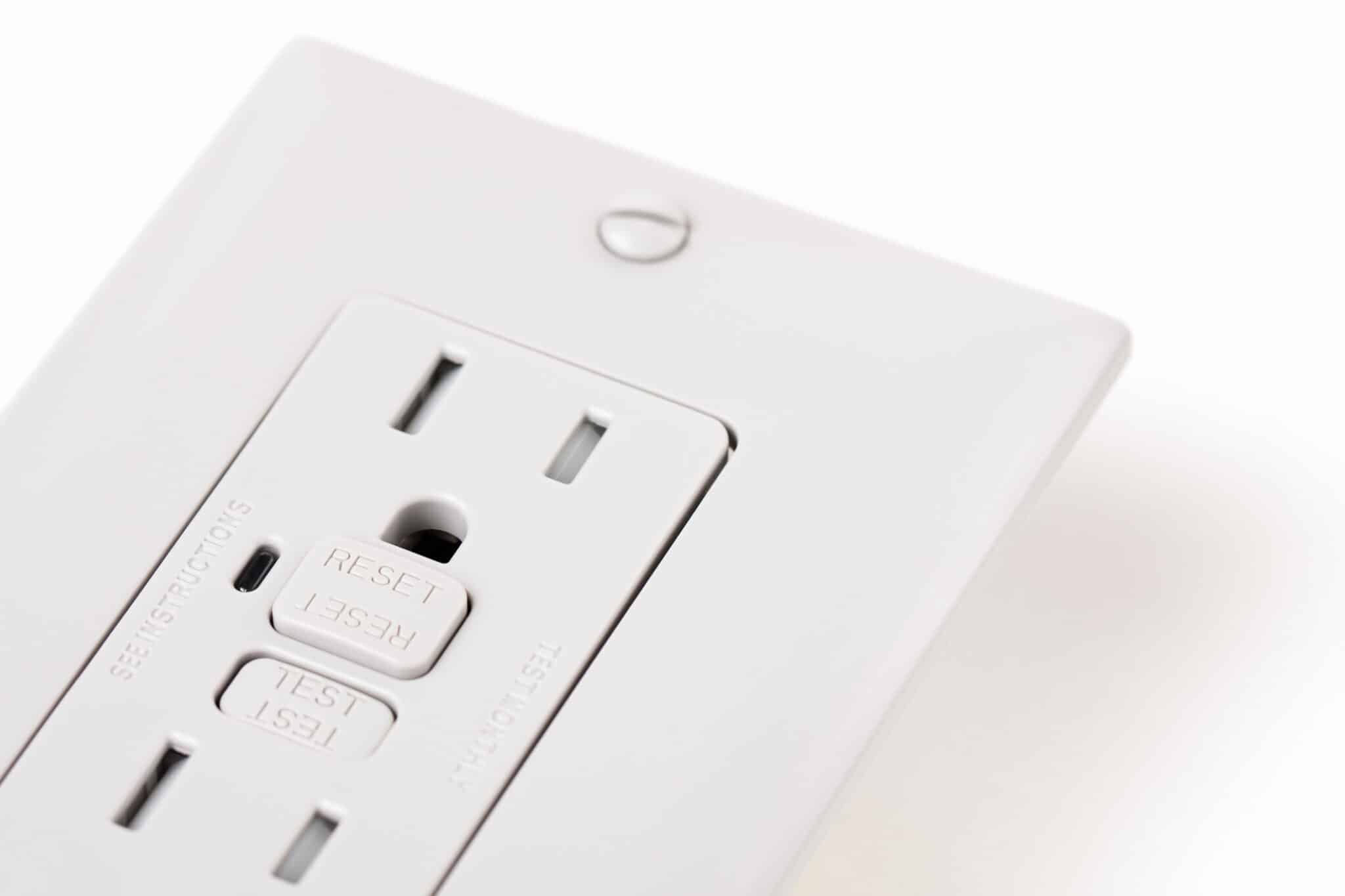 gfci outlets white